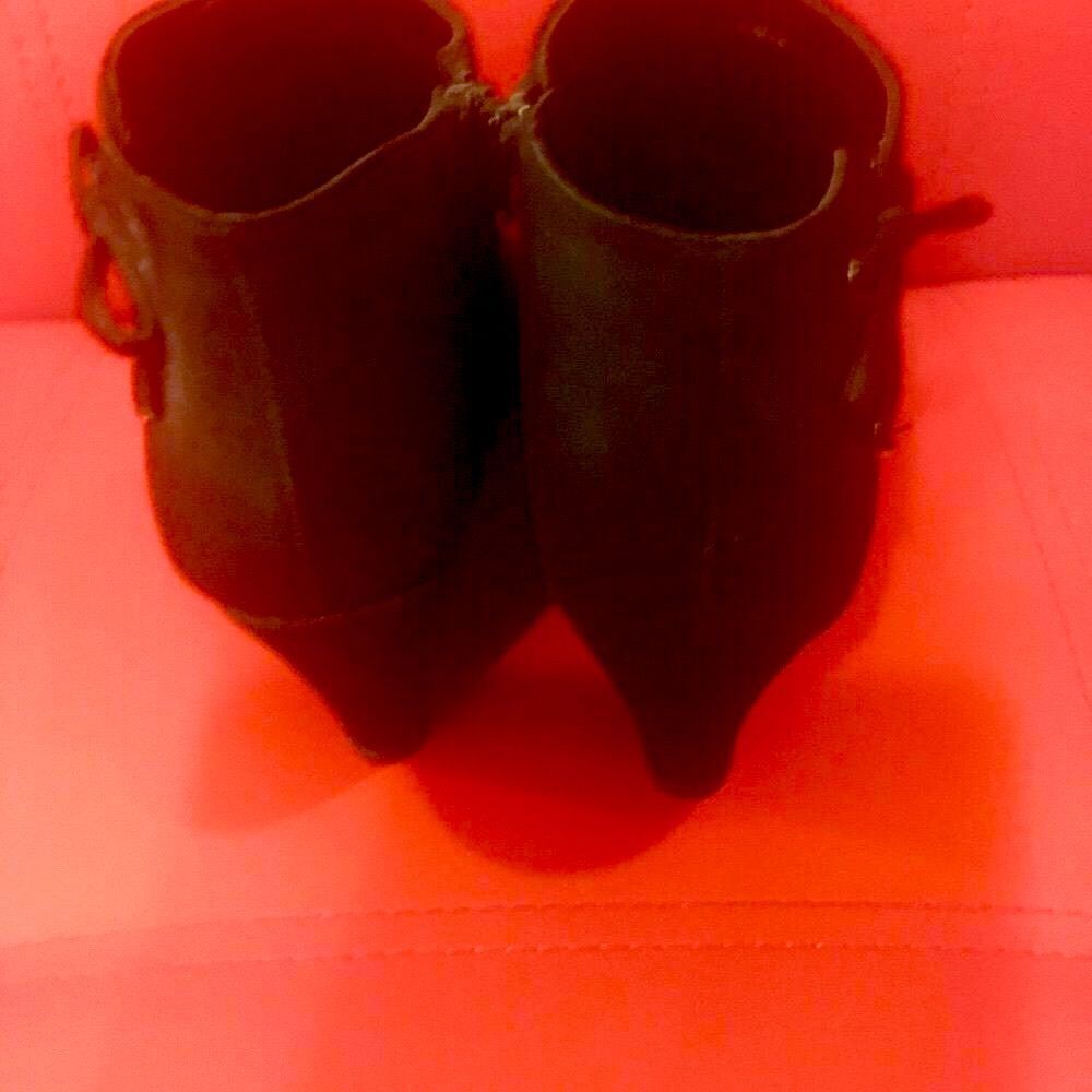 NWOT Nicole women’s platform suede ankle boots - Picture 3 of 6